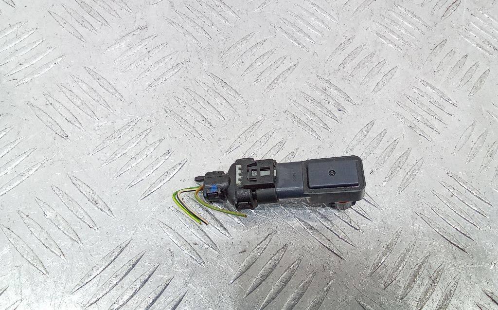 датчик абсолютного давления Mercedes-Benz A-Класс W176 2013, 2.0 л., бензин, A0081534428 - фото №1