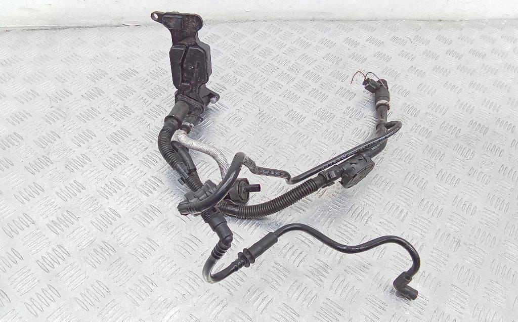 маслоотделитель (сапун) Mercedes-Benz A-Класс W176 2013, 2.0 л., бензин, A2700105401 - фото №1