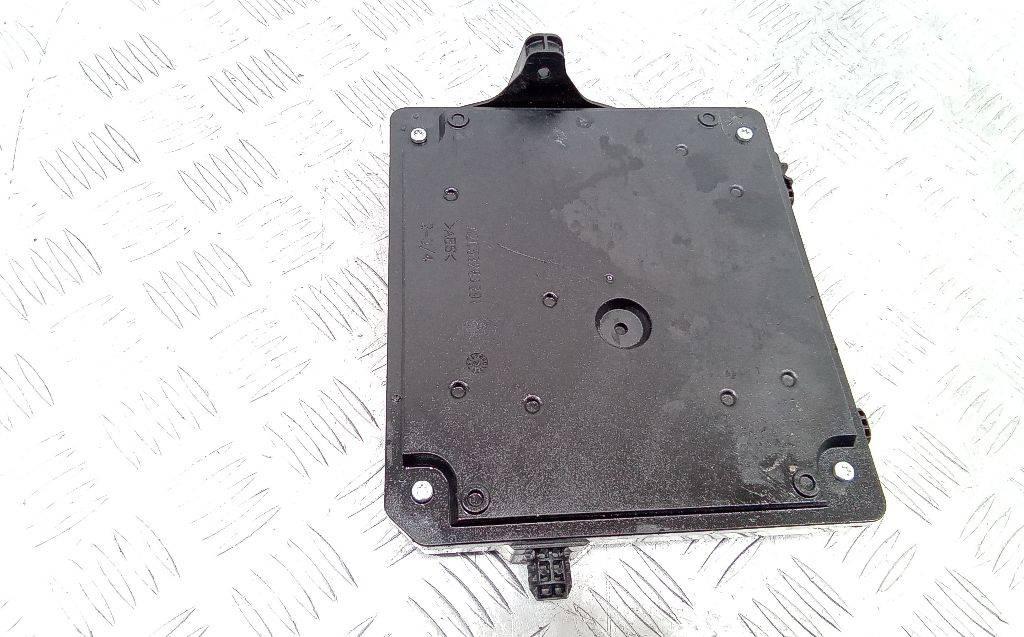 блок комфорта Renault Megane 3 поколение 2010, 284B13640R - фото №1