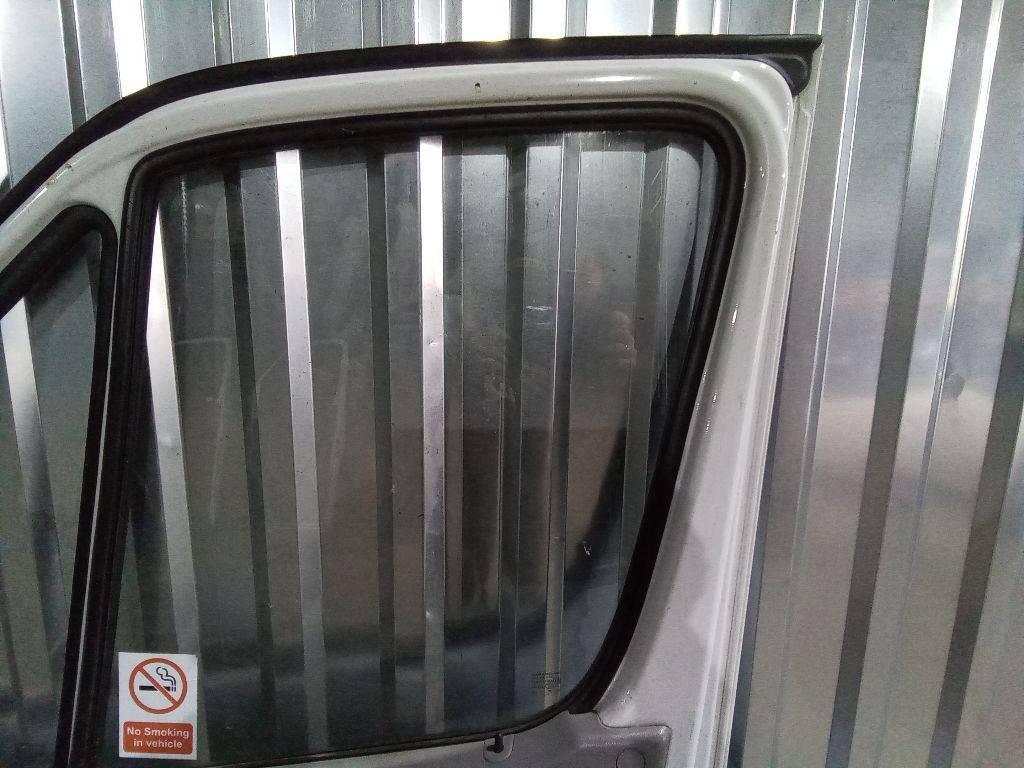 стекло двери передней правой Mercedes-Benz Sprinter 2 поколение (W906) 2012 - фото №1