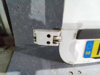 петля двери Mercedes-Benz Sprinter 2 поколение (W906) 2010