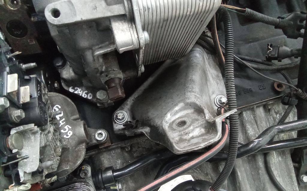 кронштейн двигателя BMW 5 серия E60/E61 2004, 2.5 л., дизель - фото №1