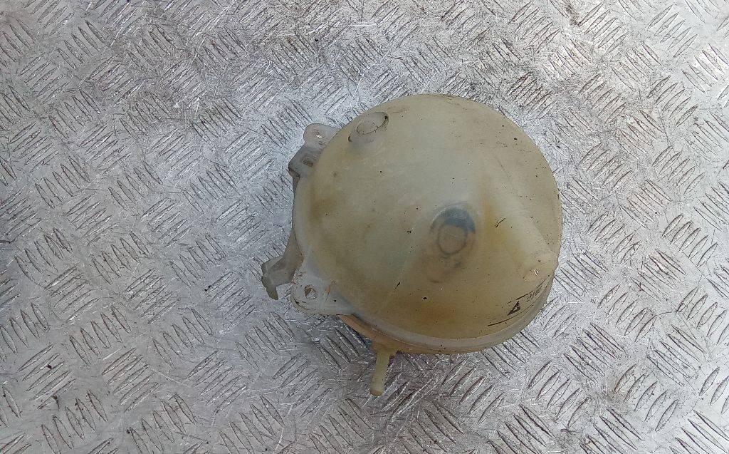 бачок расширительный Volkswagen Jetta 5 поколение 2006, 1.9 л., дизель, МКПП, 1K0121407 - фото №1