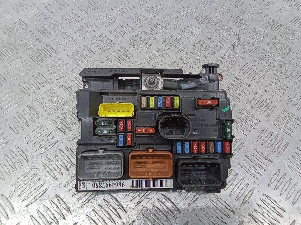 блок предохранителей Peugeot 207 1 поколение 2008, 9664997880 - фото №1