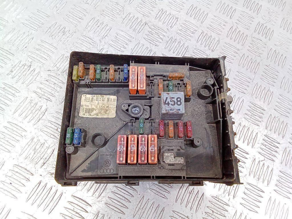 блок предохранителей Volkswagen Jetta 5 поколение 2005, 1.9 л., дизель, 1K0937125 - фото №1