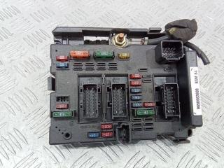 блок предохранителей Peugeot 206 1 поколение [рестайлинг] 2004, 9650663980