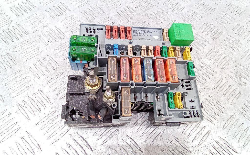 блок предохранителей Peugeot 206 1 поколение 2001, 9628024480 - фото №1