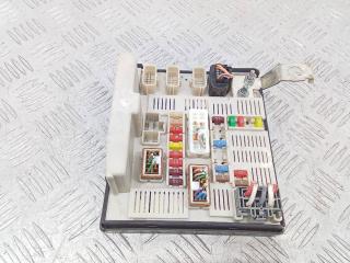 блок предохранителей Renault Megane 2 поколение [рестайлинг] 2006, 8200481866