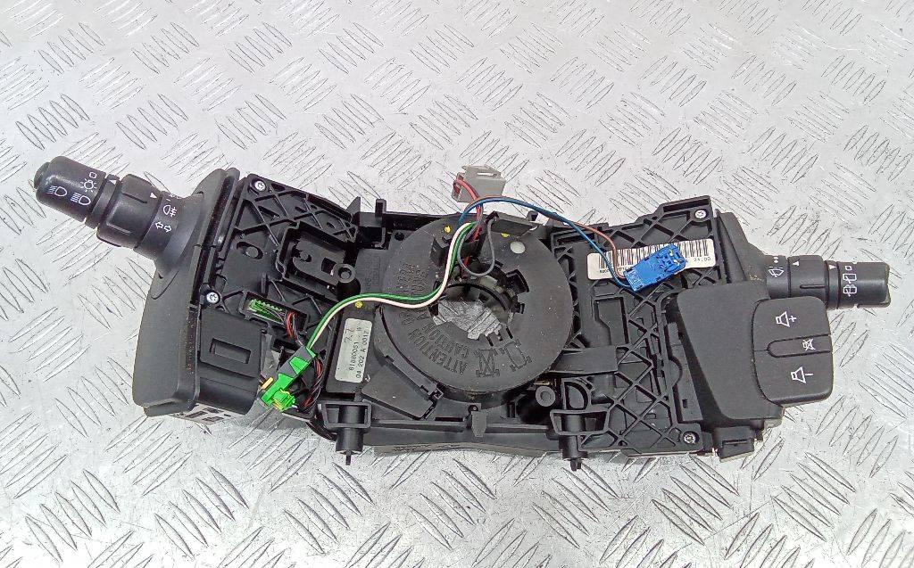 переключатель подрулевой (стрекоза) Renault Megane 2 поколение 2004, 8200127727 - фото №1
