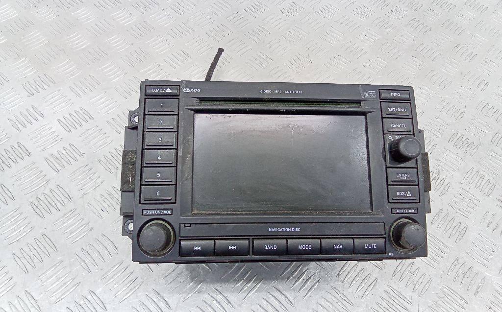 магнитола Jeep Commander 1 поколение 2006, 05064191AD - фото №1