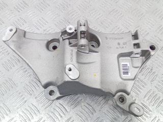 кронштейн генератора Renault Duster 2 поколение 2022, 2.0 л., бензин, МКПП, 117104555R