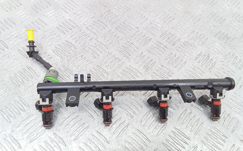 топливная рампа Renault Duster 2 поколение 2022, 2.0 л., бензин, МКПП, 8200053030 - фото №1