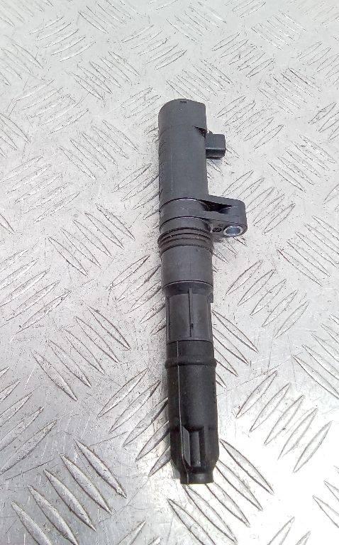 катушка зажигания Renault Duster 2 поколение 2022, 2.0 л., бензин, МКПП, 8200568671, 7700875000 - фото №1