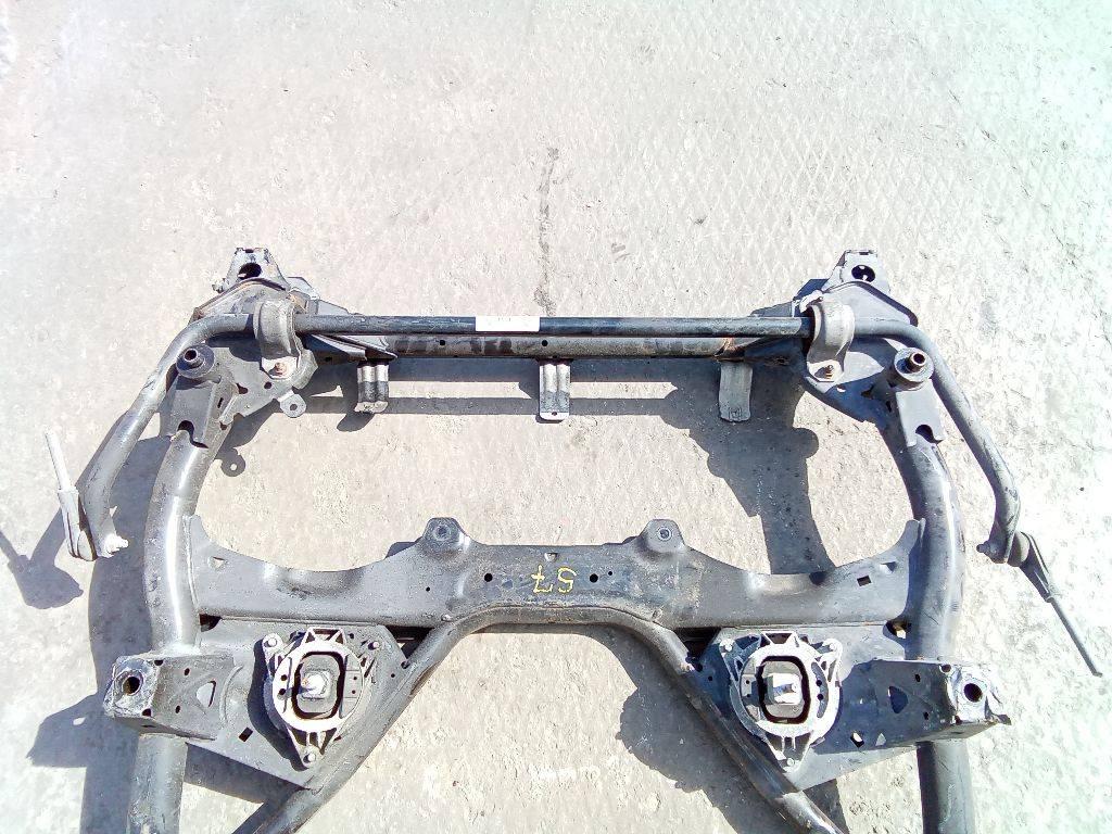 стабилизатор подвески передний BMW 1 серия F20/F21 2013, 1.6 л., дизель, МКПП, 15008112, 6792111 - фото №1