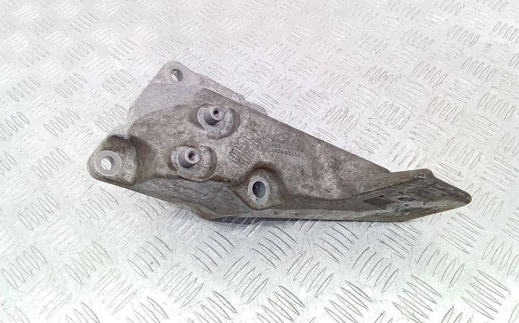 кронштейн двигателя Land Rover Range Rover Sport 1 поколение 2008, 3.6 л., дизель, АКПП, 6H32-6061-AB - фото №1