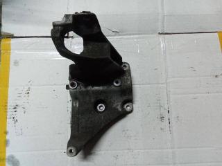 кронштейн компрессора кондиционера Peugeot 308 T7 [рестайлинг] 2012, 1.6 л., дизель, МКПП