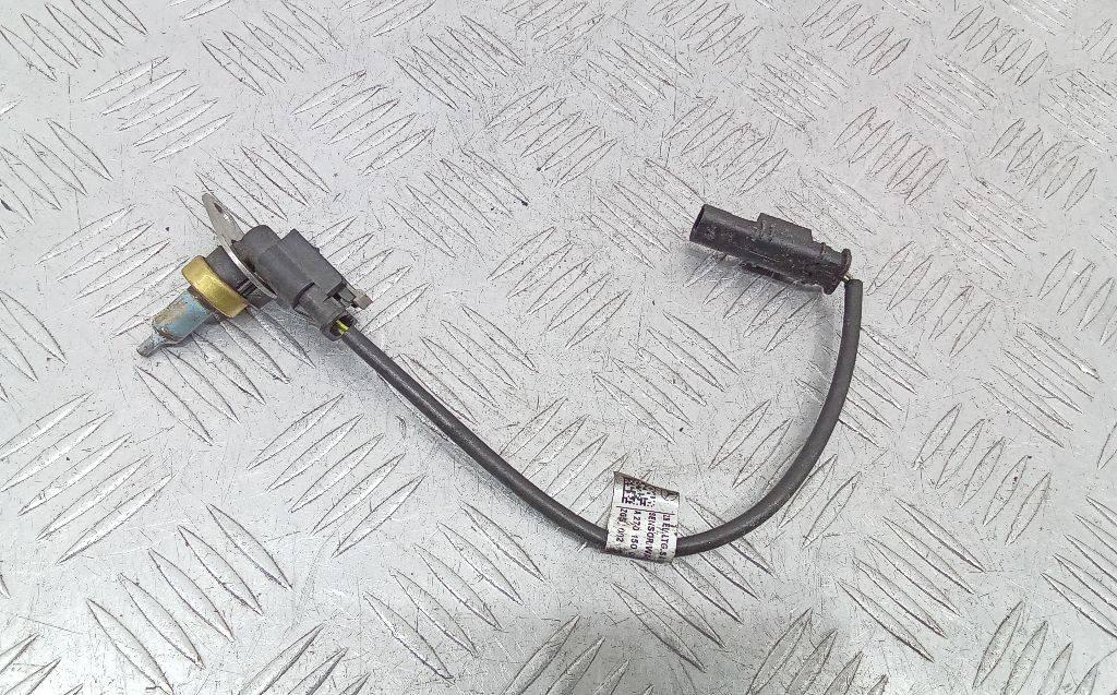 датчик температуры охлаждающей жидкости Mercedes-Benz A-Класс W176 2013, A2701500320 - фото №1