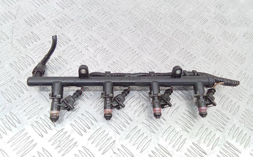 топливная рампа Renault Megane 2 поколение 2005, 1.6 л., бензин, МКПП, 8200135504 - фото №1