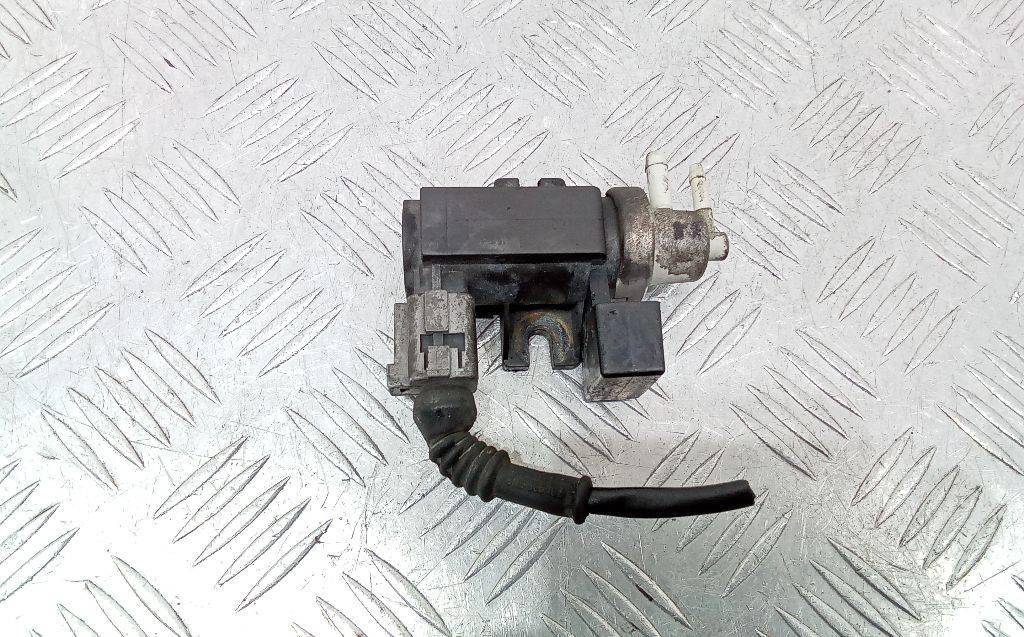 электромагнитный клапан Audi A4 B6 2001, 1.9 л., дизель, МКПП, 8E0906627 - фото №1