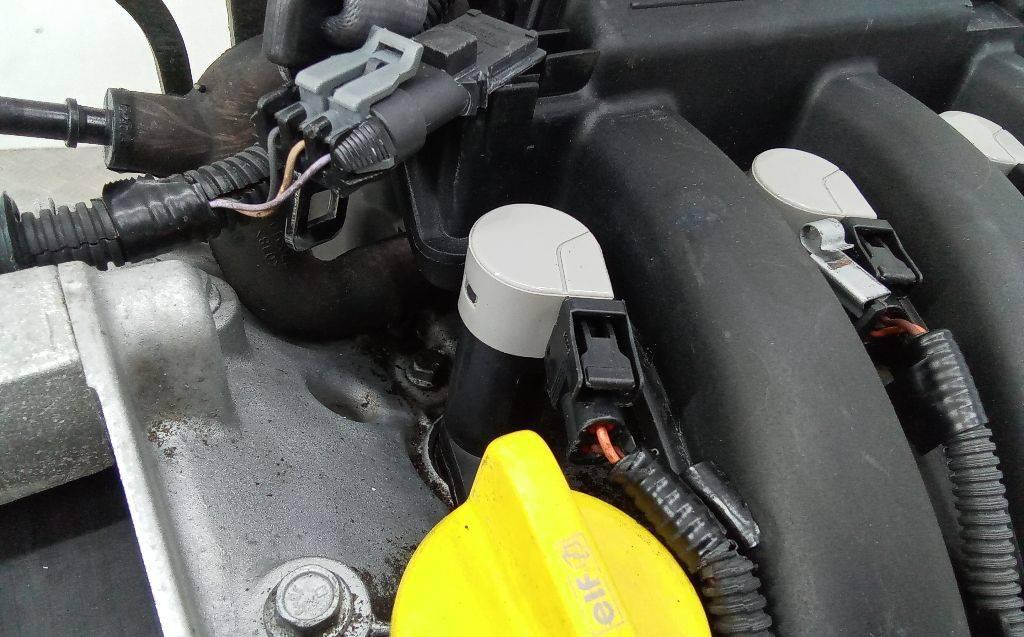 катушка зажигания Renault Logan 1 поколение 2007, 1.6 л., бензин, МКПП - фото №1