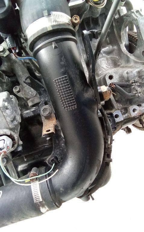 патрубок интеркулера Toyota Auris 1 поколение 2007, 2.0 л., дизель, МКПП - фото №1