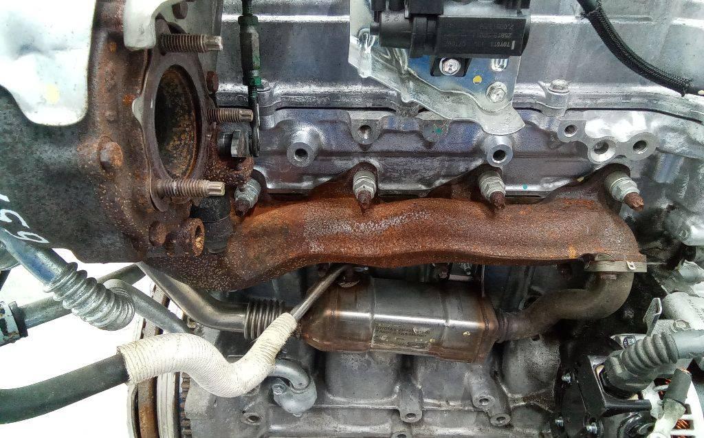 коллектор выпускной Toyota Auris 1 поколение 2007, 2.0 л., дизель, МКПП - фото №1