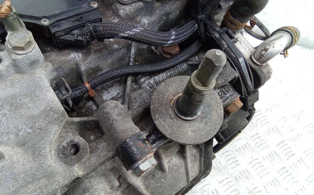 кронштейн КПП Peugeot 307 1 поколение 2004, 1.6 л., бензин, АКПП, 9627080880 - фото №1