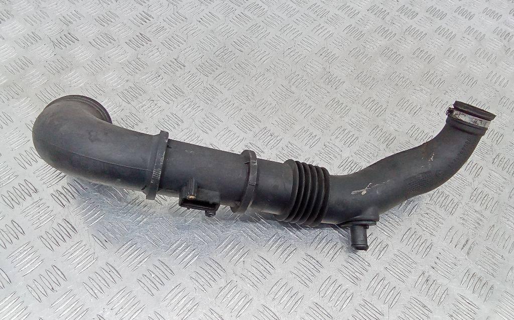 патрубок воздушного фильтра Fiat Ducato 3 поколение 2007, 2.2 л., дизель, МКПП, 1349909080 - фото №1