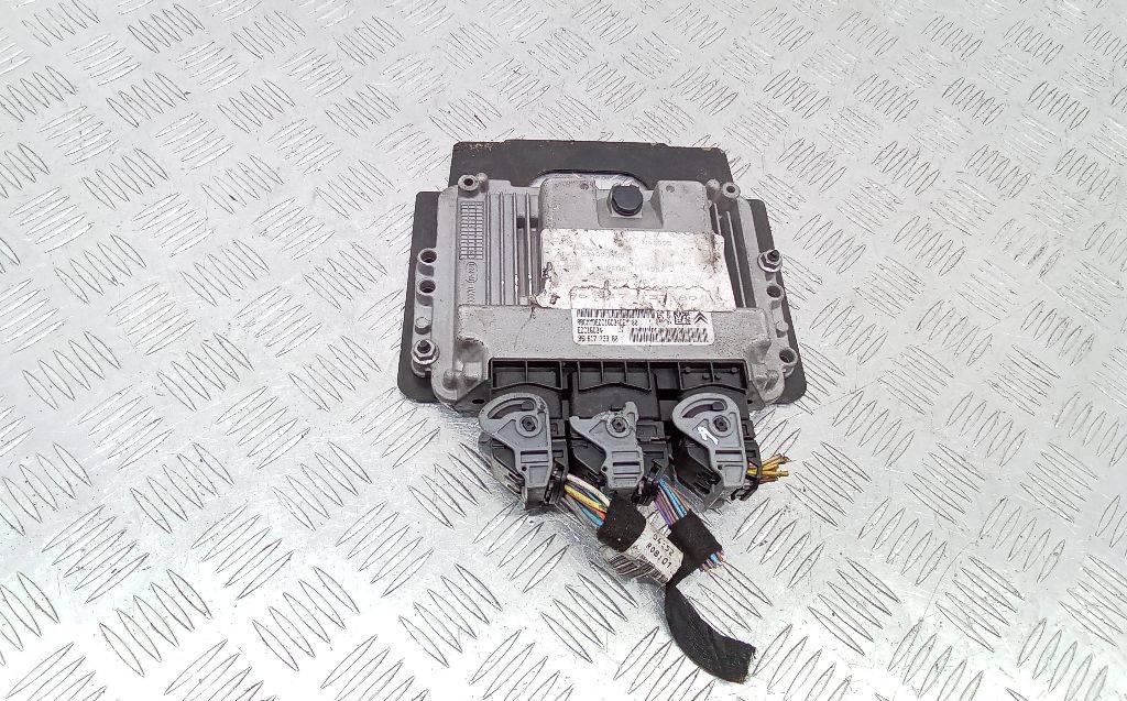 блок управления двигателем Citroen C4 1 поколение 2006, 1.6 л., дизель, МКПП, 9661773380 - фото №1