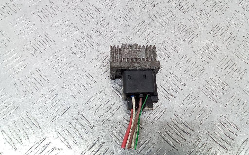 реле накала свечей Renault Trafic 2 поколение 2004, 1.9 л., дизель, 7700115078 - фото №1