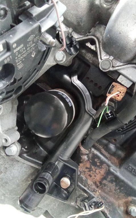 трубка охлаждающей жидкости Renault Clio 3 поколение 2008, 1.6 л., бензин, МКПП - фото №1