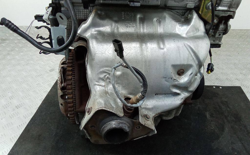 коллектор выпускной Renault Clio 3 поколение 2008, 1.6 л., бензин, МКПП - фото №1