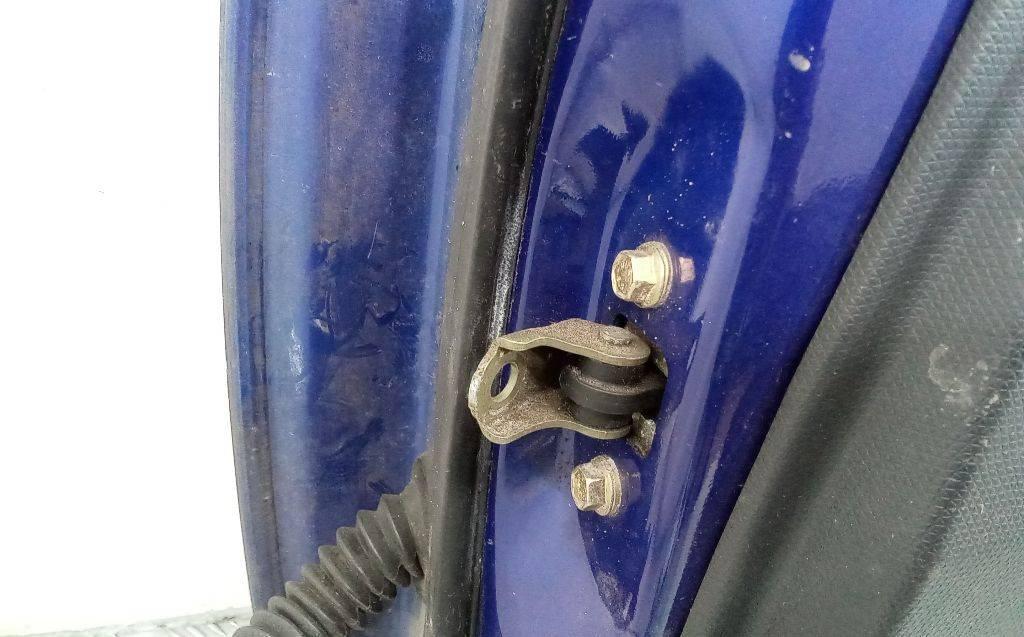 ограничитель открывания двери Nissan Micra 3 поколение (K12) 2004 - фото №1