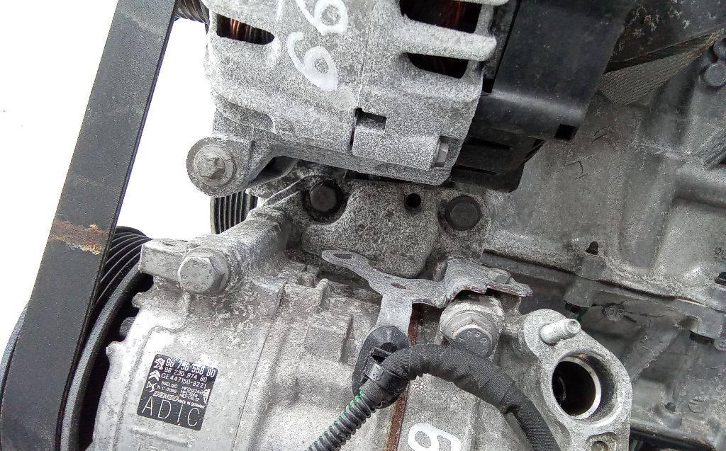 кронштейн компрессора кондиционера Citroen C5 AirCross 1 поколение 2019, 1.6 л., бензин, АКПП - фото №1