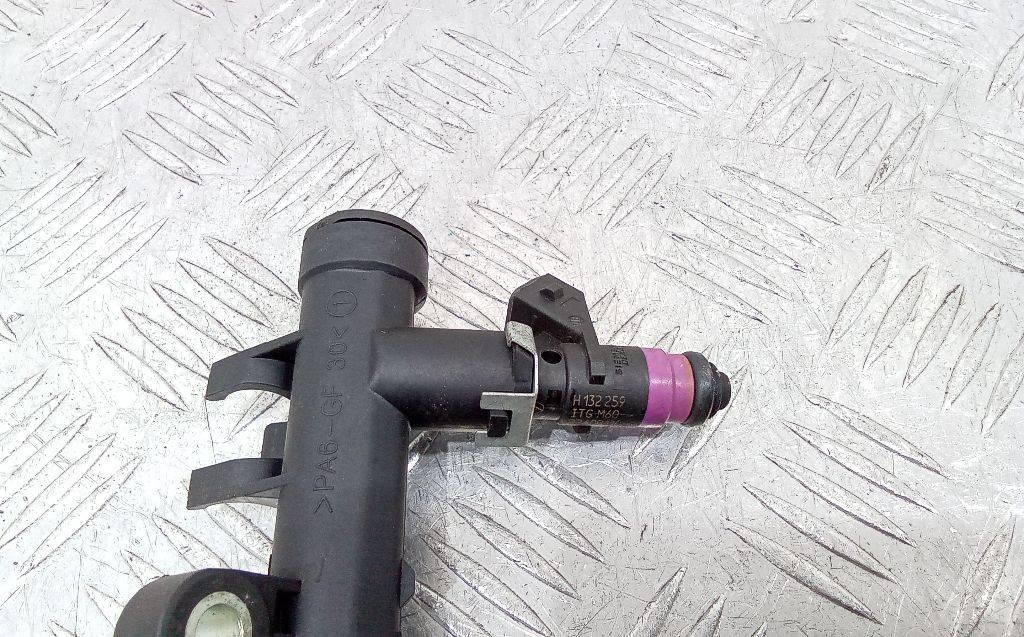 форсунка Renault Megane 2 поколение 2005, 1.6 л., бензин, МКПП, H132259 - фото №1