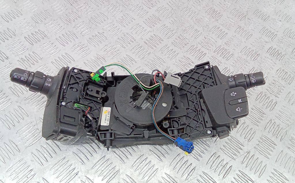 переключатель подрулевой (стрекоза) Renault Scenic 2 поколение 2003, 8200127727 - фото №1
