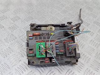 блок предохранителей Peugeot 307 1 поколение 2004, 9650664180