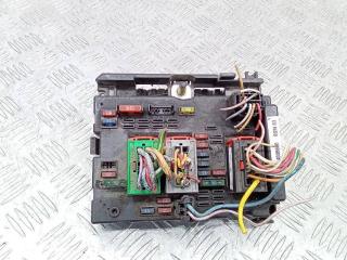 блок предохранителей Peugeot 307 1 поколение 2001, 9644038680