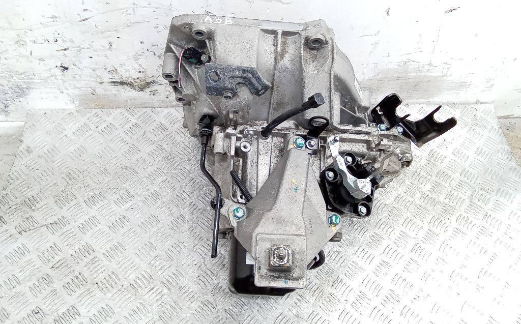 КПП механическая (МКПП) Nissan Note E12 2014, 1.2 л., бензин, МКПП, JH3303 - фото №1