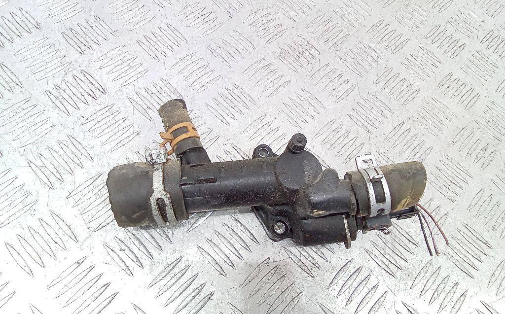 корпус термостата Renault Duster 1 поколение 2011, 1.5 л., дизель, МКПП, 8200954288 - фото №1