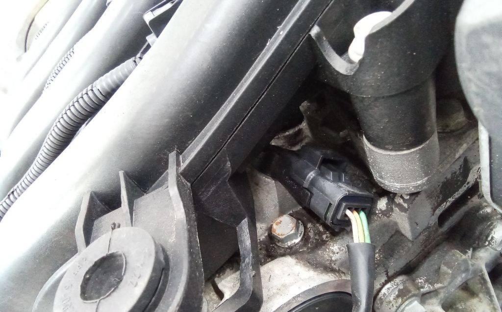 датчик распредвала Renault Megane 2 поколение 2005, 1.6 л., бензин, МКПП - фото №1