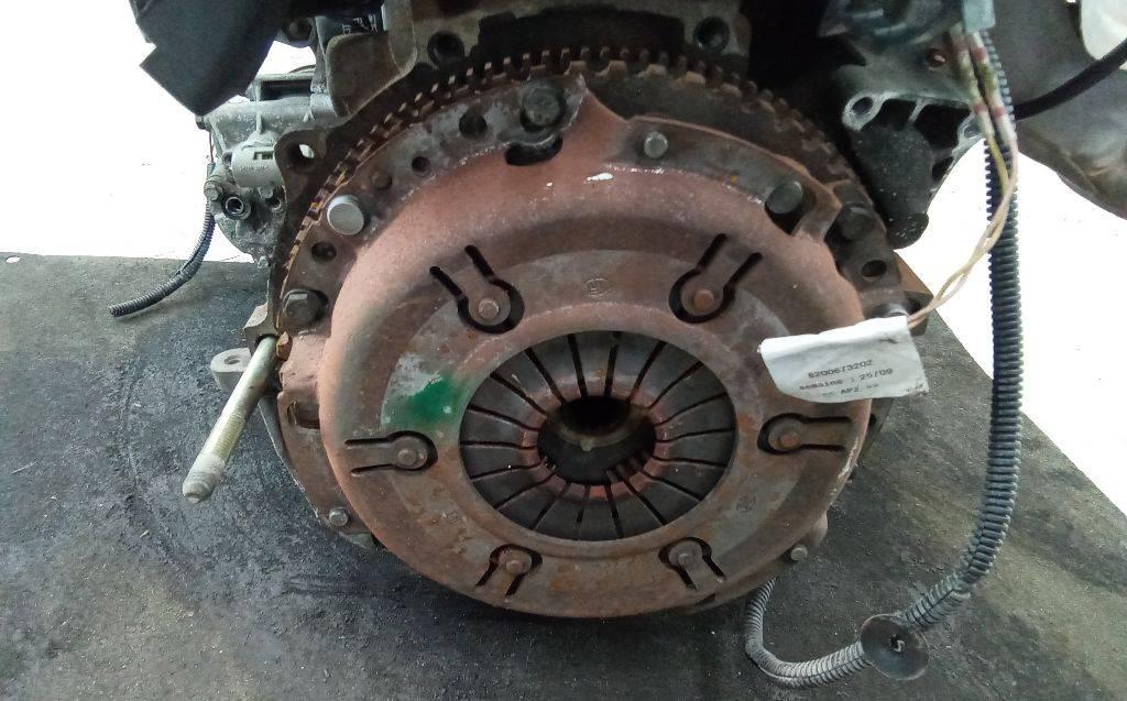 комплект сцепления Renault Megane 2 поколение 2005, 1.6 л., бензин, МКПП - фото №1