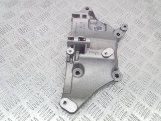 кронштейн генератора Renault Duster 2 поколение 2022, 2.0 л., бензин, МКПП, 117104555R