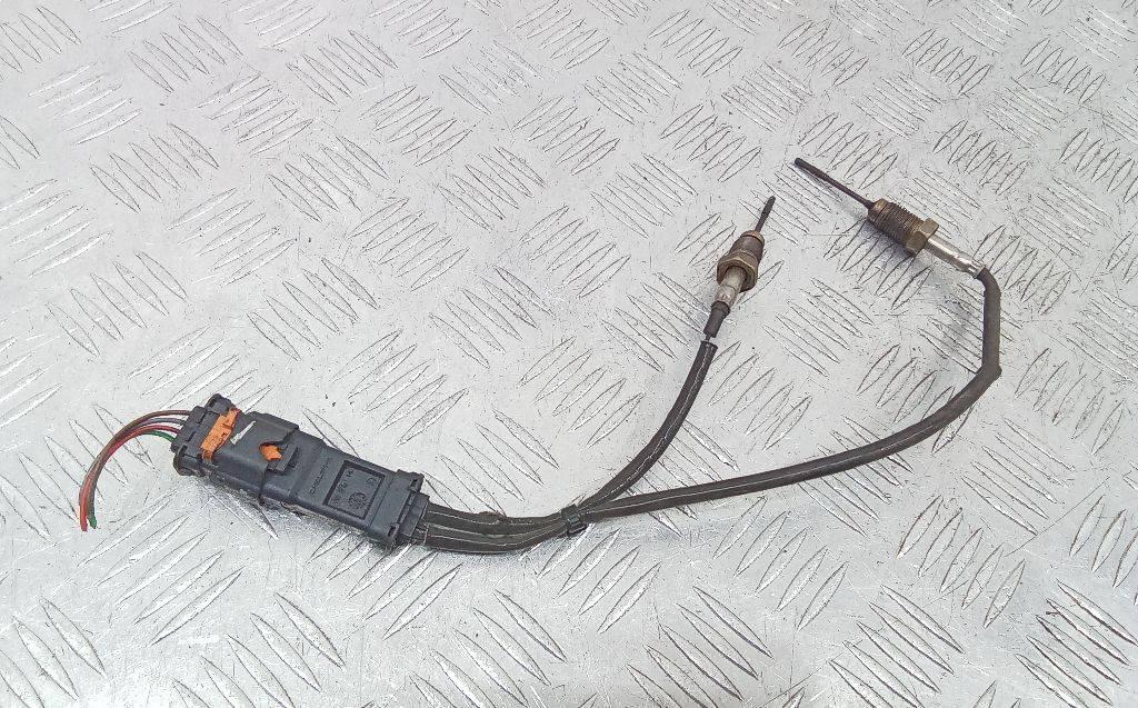 датчик давления (температуры) выхлопных газов Peugeot 208 2 поколение 2017, 1.2 л., бензин, F133700 - фото №1