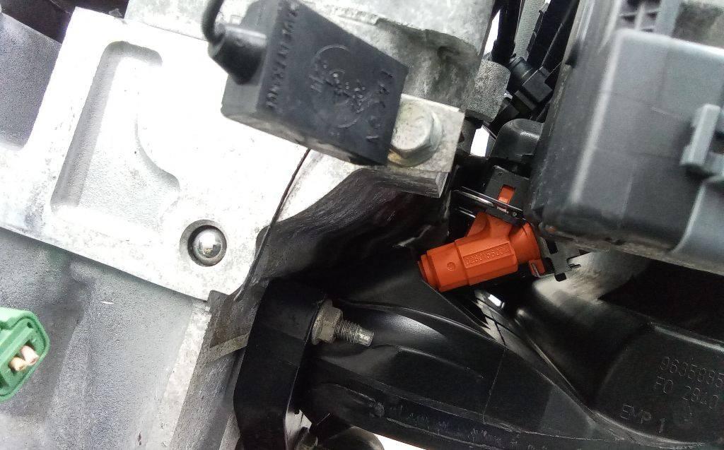 форсунка Peugeot 307 1 поколение 2003, 1.6 л., бензин, МКПП, 0280156034 - фото №1