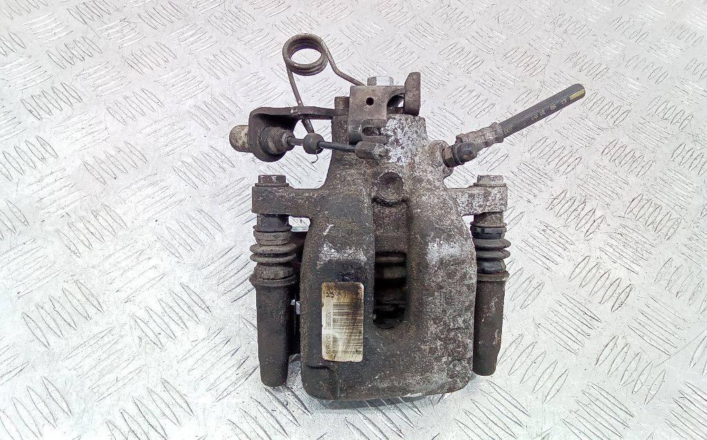 суппорт задний правый Peugeot 2008 1 поколение 2014, 32053755 - фото №1