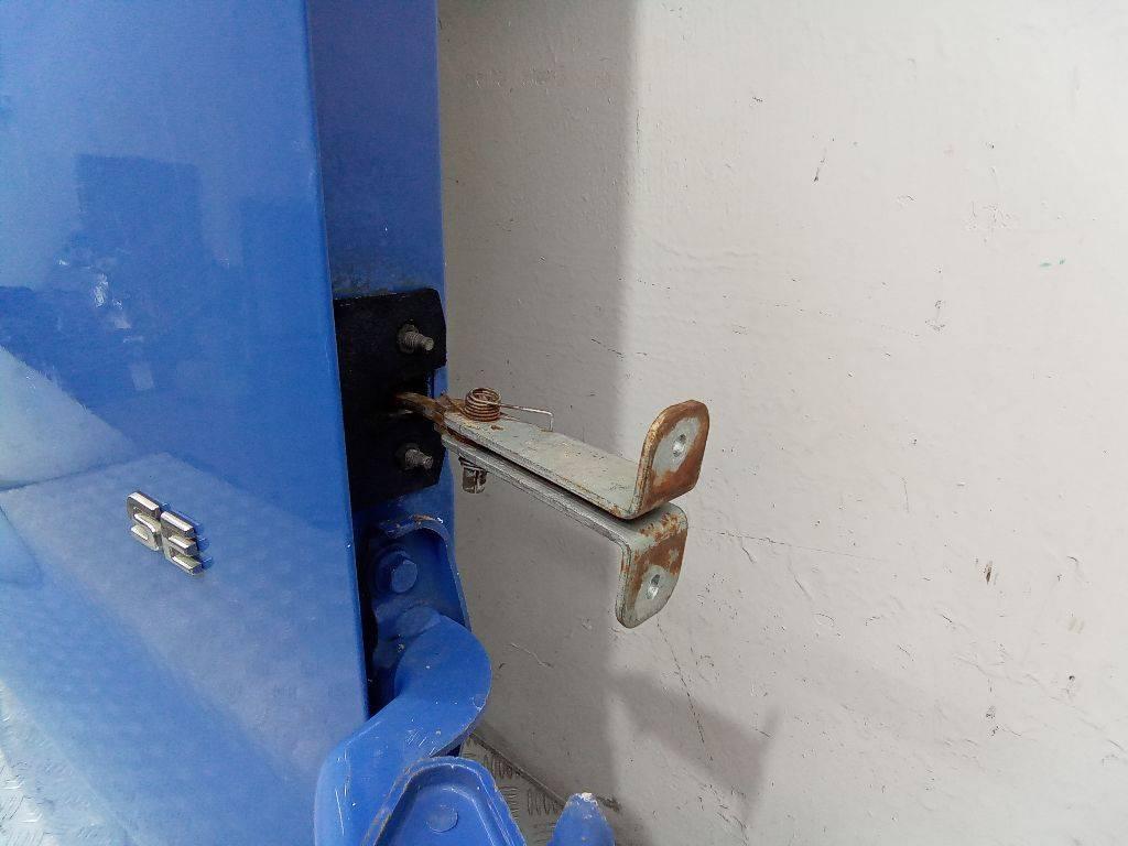 ограничитель открывания двери Nissan Primastar 1 поколение 2004 - фото №1