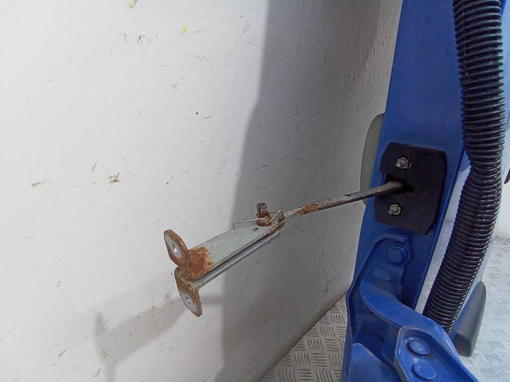 ограничитель открывания двери Nissan Primastar 1 поколение 2004 - фото №1