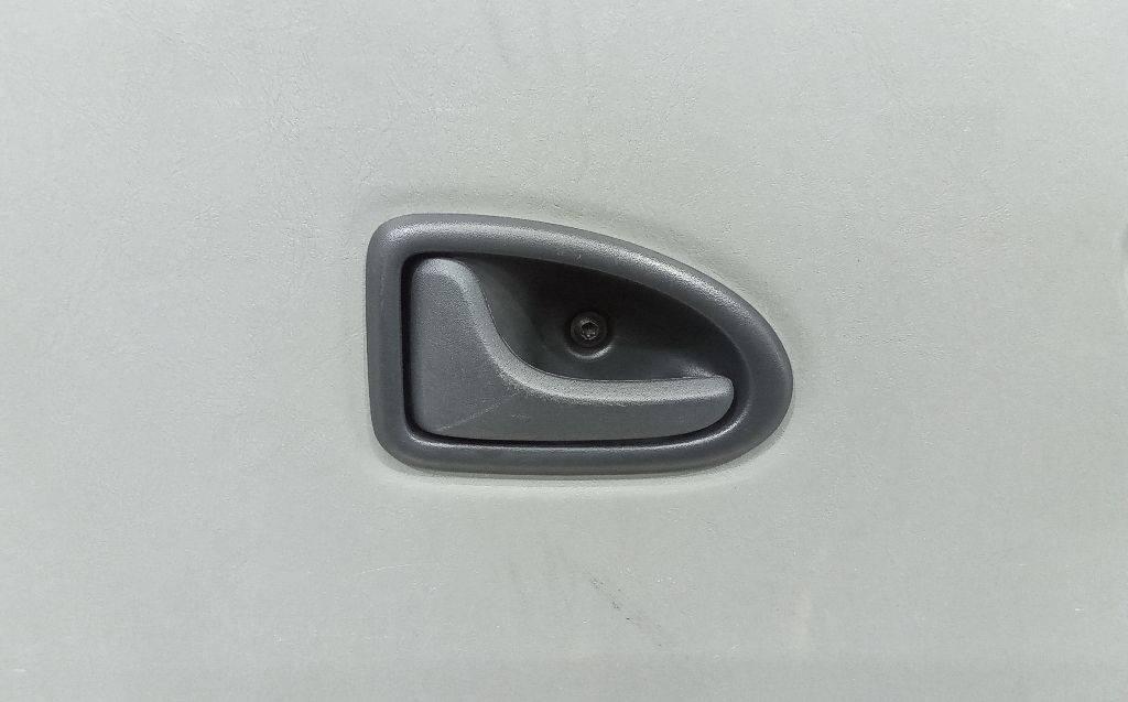 ручка внутренняя задняя левая Opel Vivaro A 2003 - фото №1