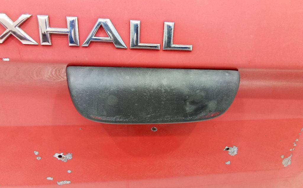 подсветка номера Opel Vivaro A 2003 - фото №1